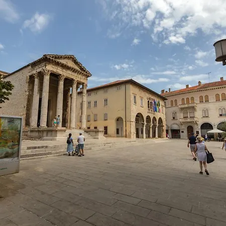 Apartment-old Town-dundo