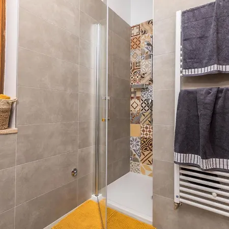 Apartment-old Town-dundo *