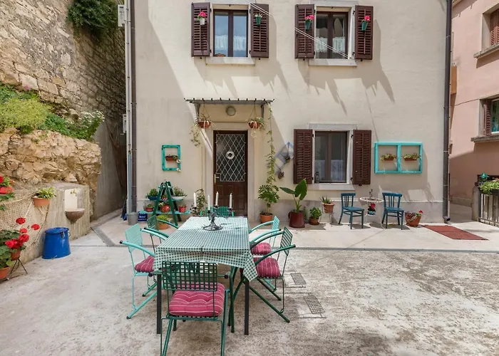 Apartment-old Town-dundo