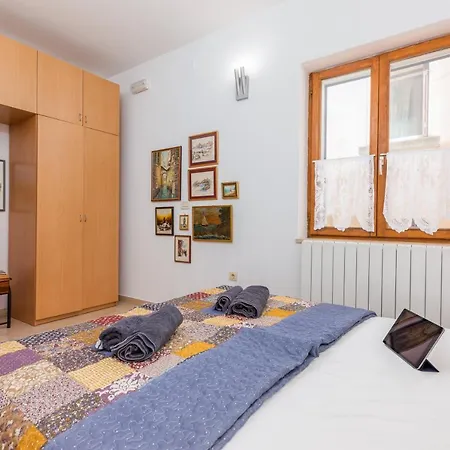 Apartment-old Town-dundo
