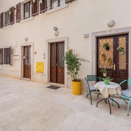 Apartment-old Town-dundo