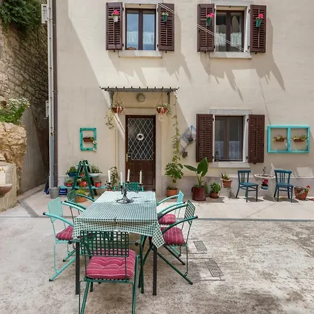 Apartment-old Town-dundo