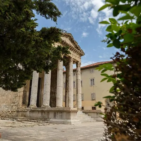 Apartment-old Town-dundo Lejlighed Pula