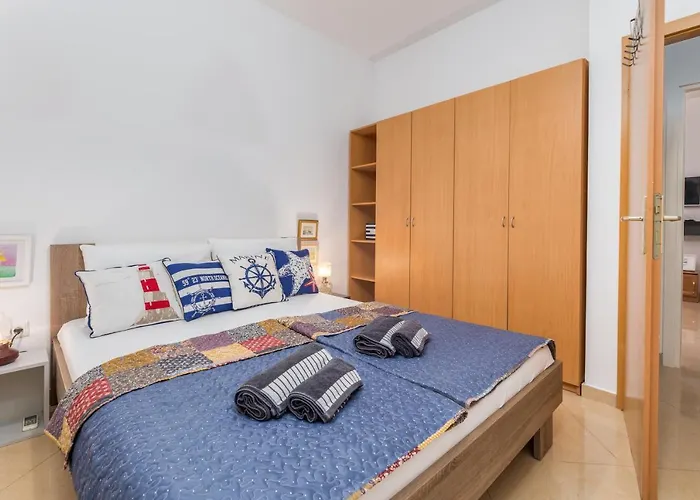 Apartment-old Town-dundo * Pula