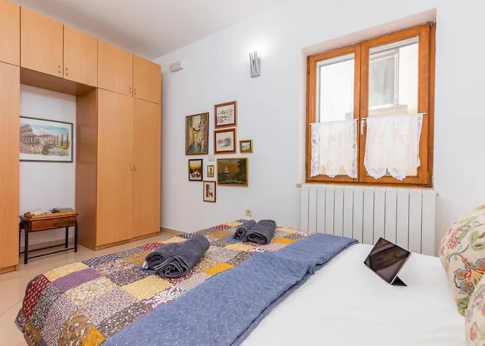 Apartment-old Town-dundo