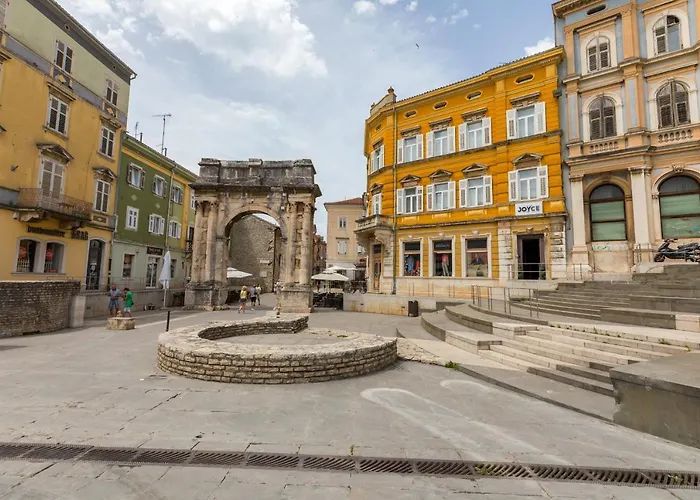 Apartment-old Town-dundo *